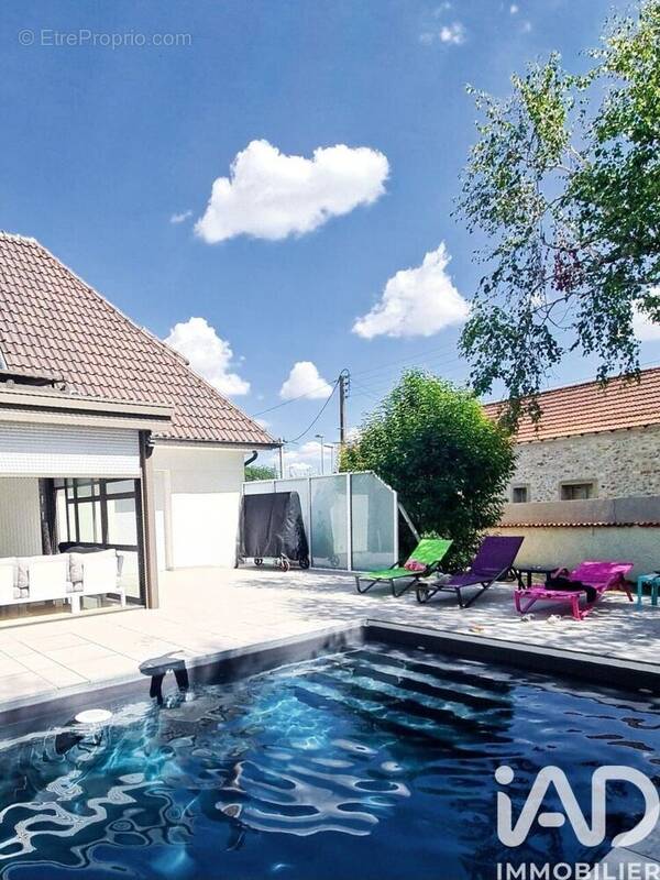 Photo 1 - Maison à COMBS-LA-VILLE