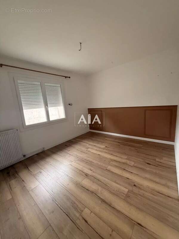 Maison à MAGNAC-SUR-TOUVRE