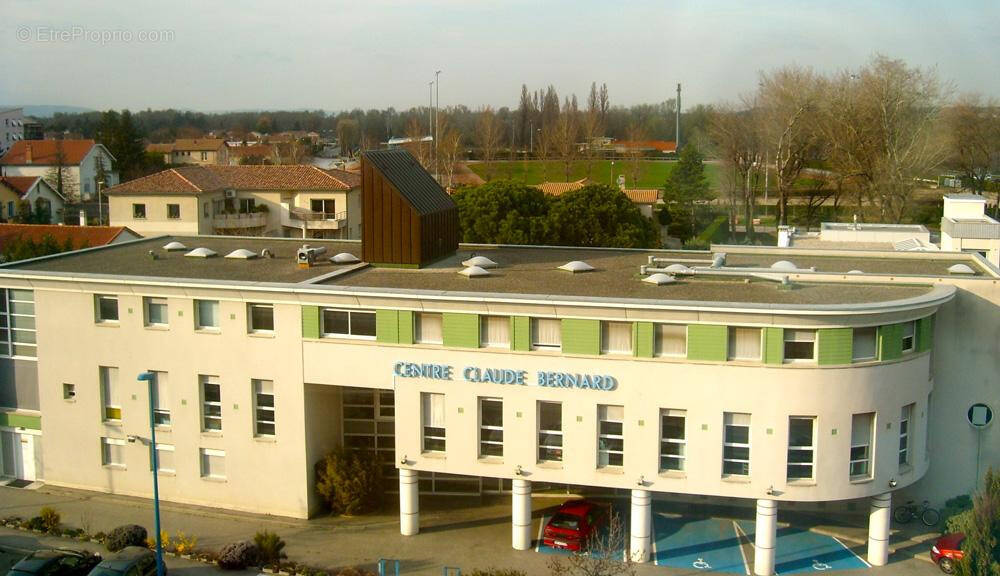 Commerce à GUILHERAND-GRANGES