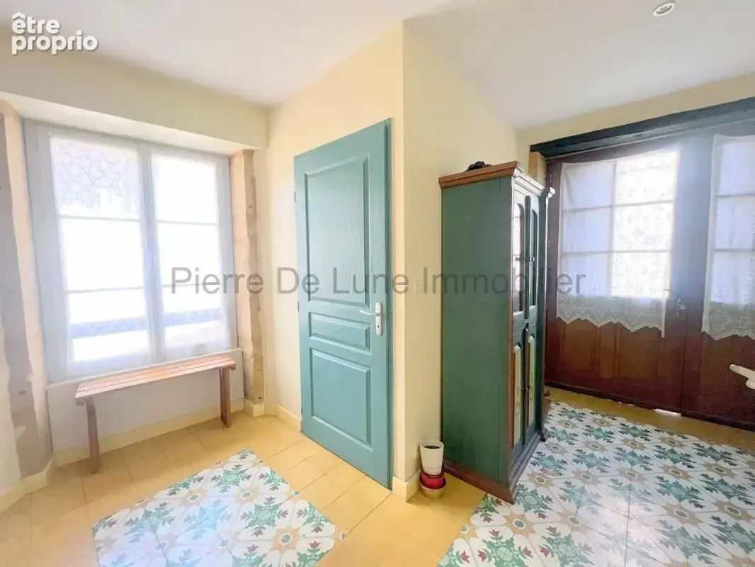Appartement 3 pièces 80 m² à vendre à Chamelet (69620) - photo 2