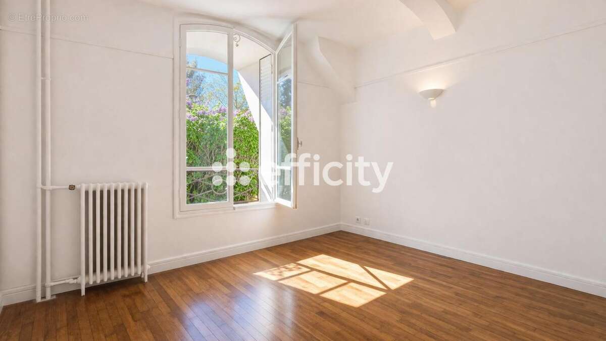 Appartement à CHAVILLE