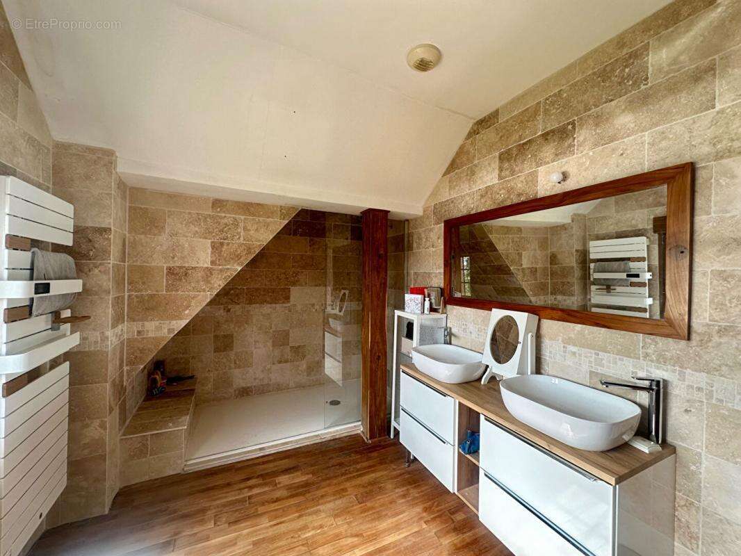 Maison à PONT-L&#039;EVEQUE