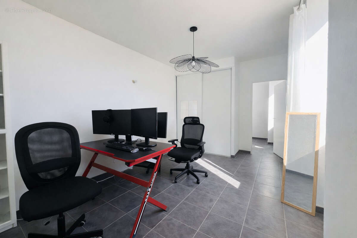 Appartement à SERVIAN