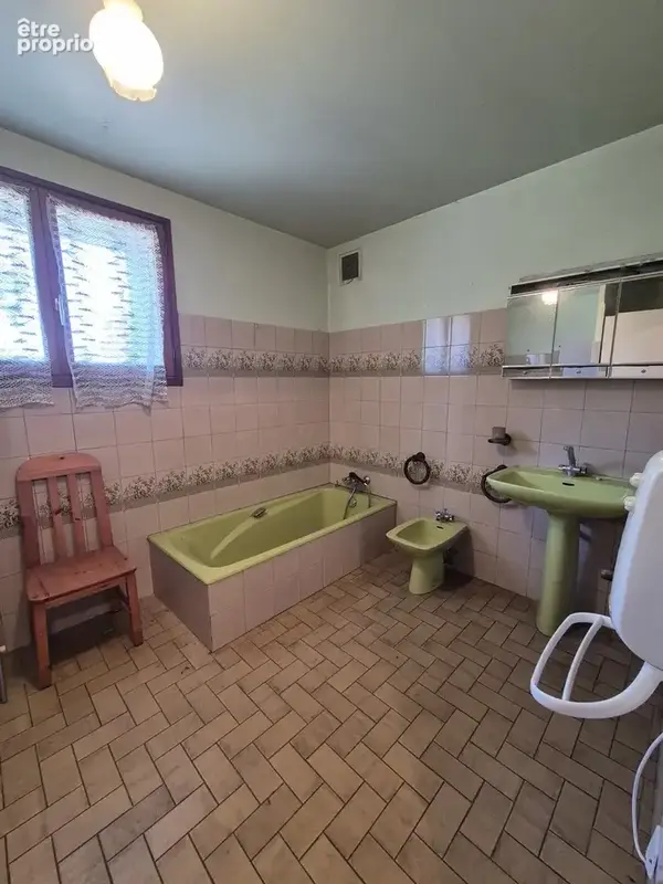 Maison à rénover avec grange attenante - photo 11