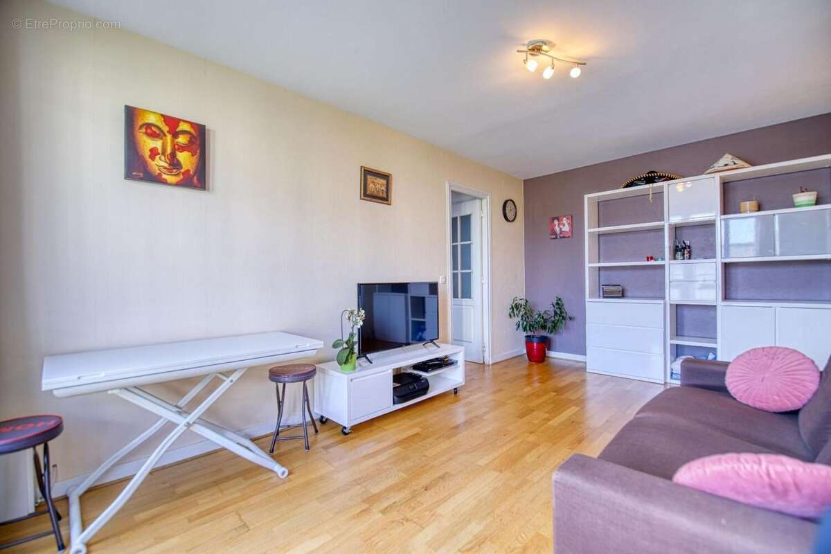 Photo 3 - Appartement à LE PLESSIS-ROBINSON