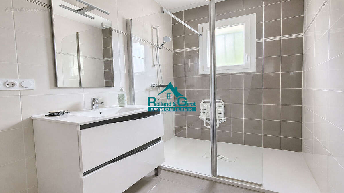 Maison La Bouexiere - photo 8