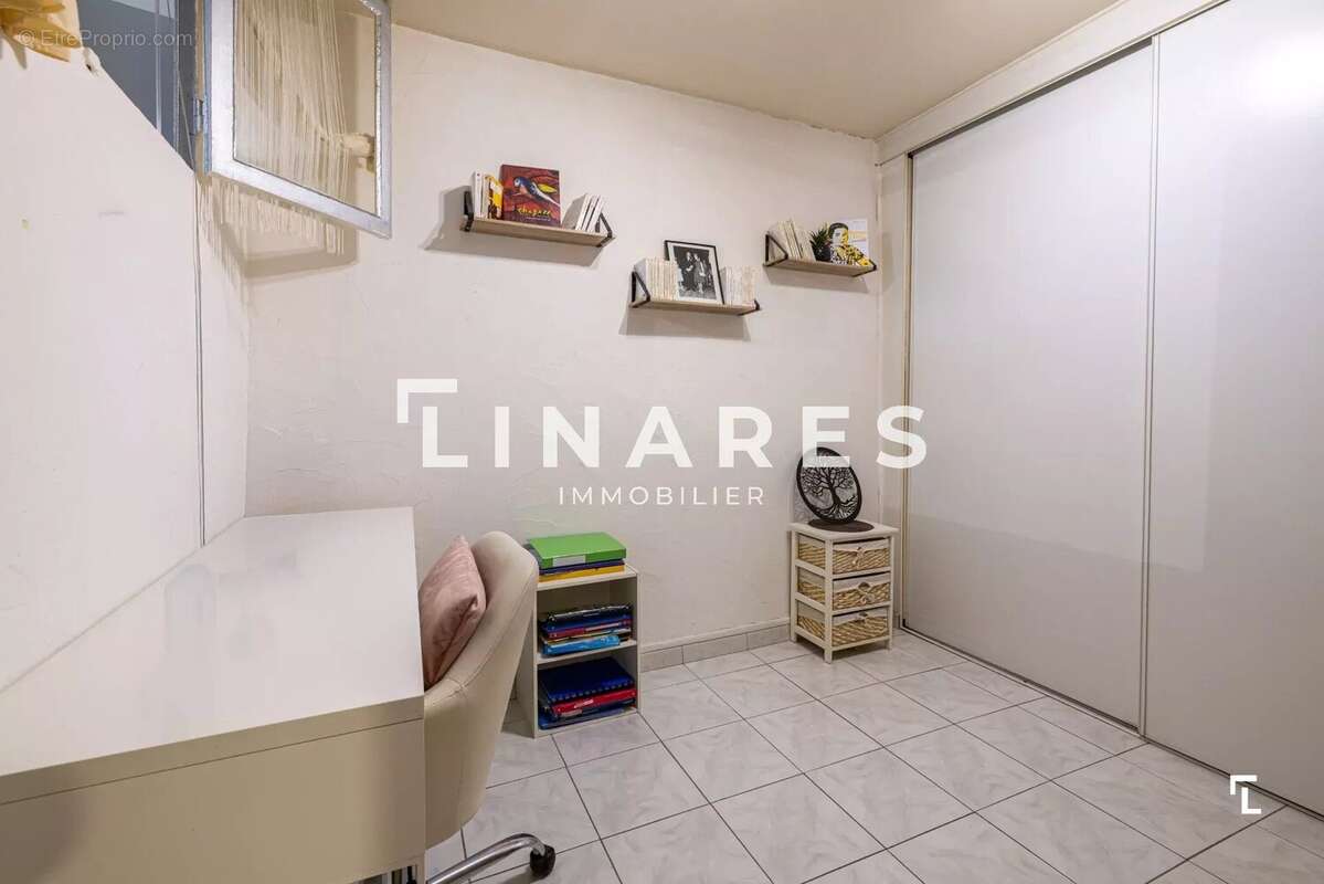 Appartement à MARSEILLE-3E