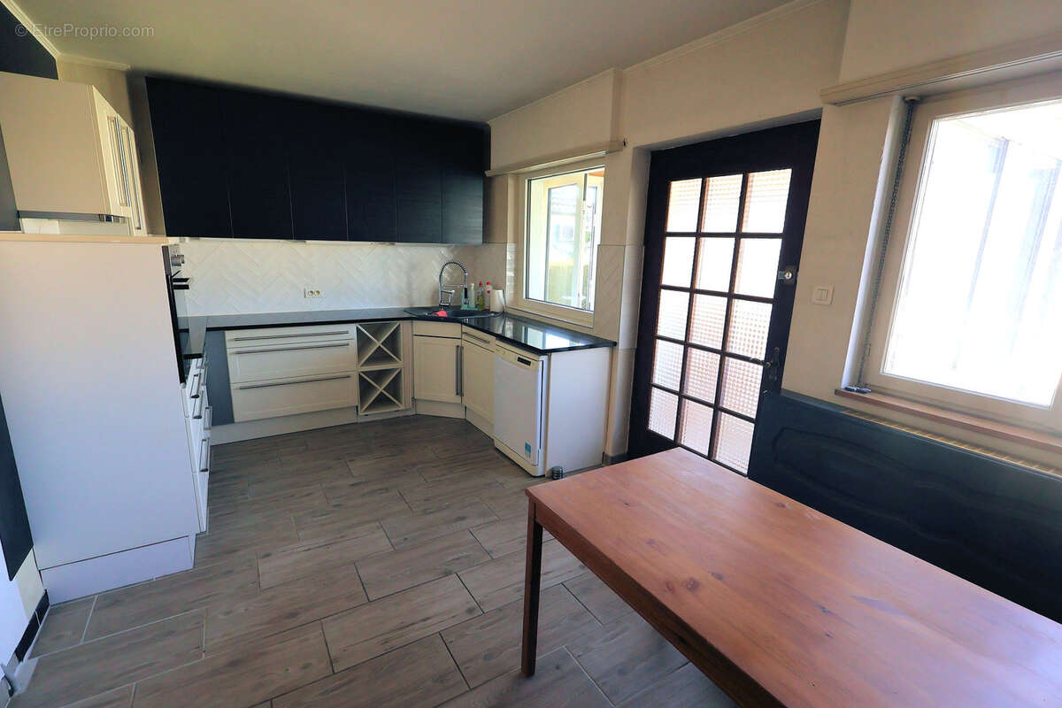 Maison à VILLAGE-NEUF