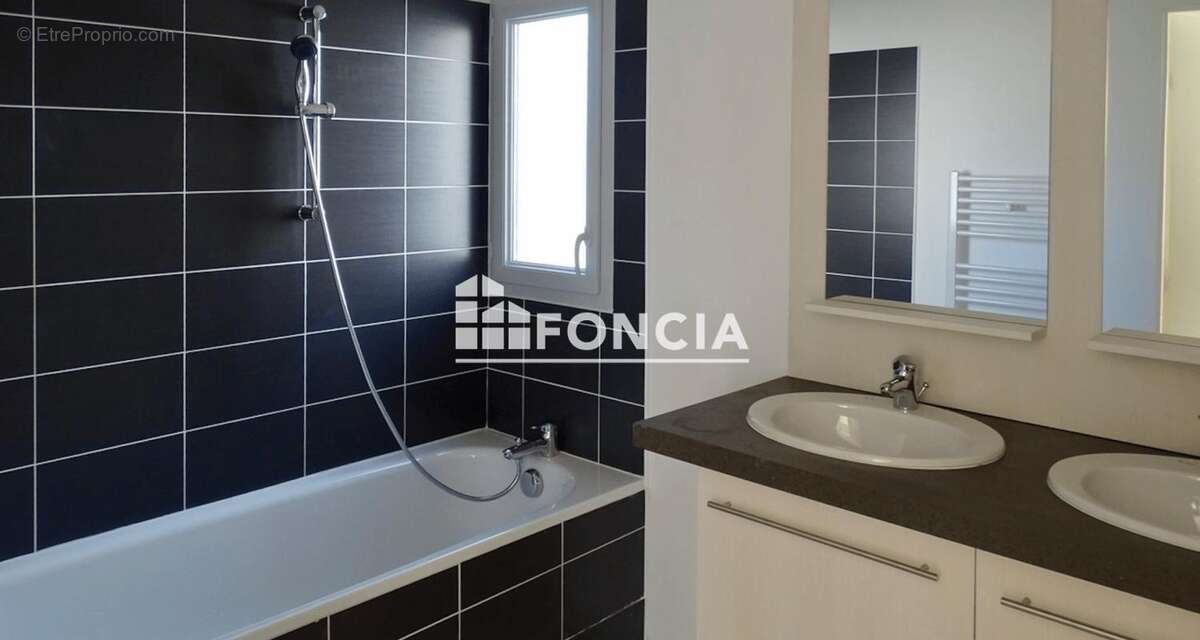 Maison à SAINT-SEBASTIEN-SUR-LOIRE