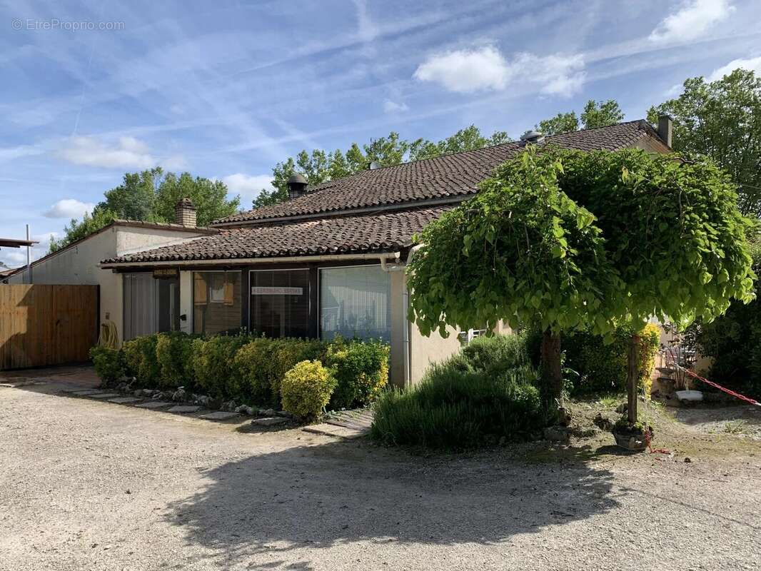 Maison en pierre avec piscine - photo 25