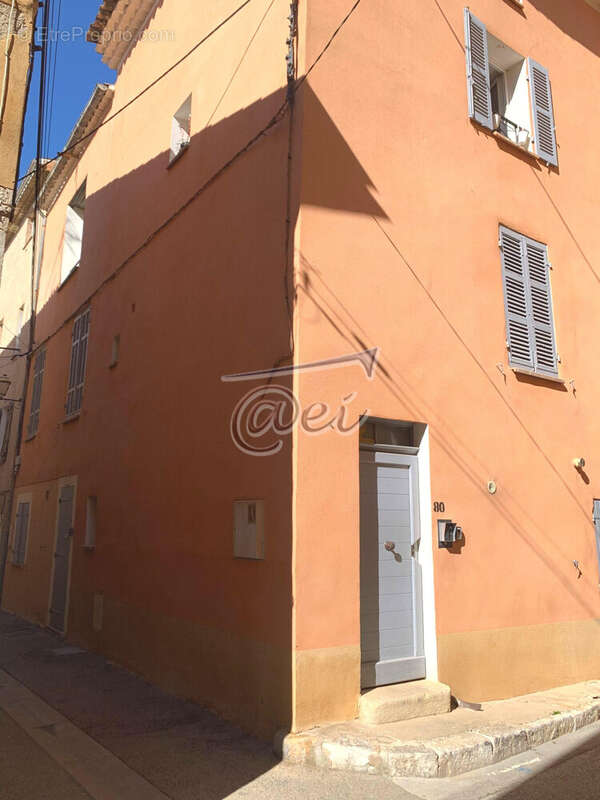 Appartement à SAINT-MAXIMIN-LA-SAINTE-BAUME