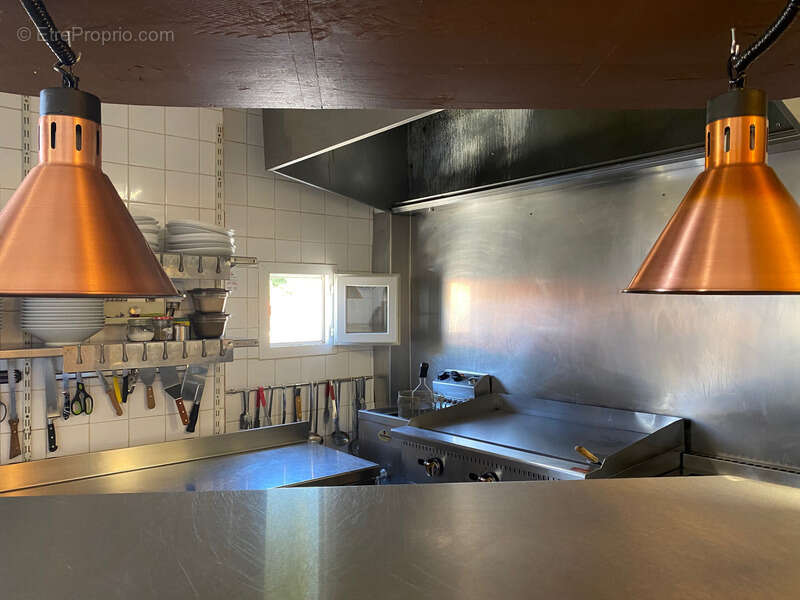 Commerce à VIC-FEZENSAC