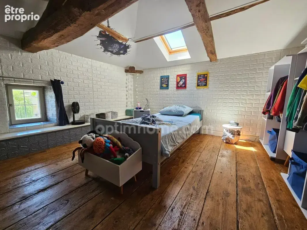Maison de caractère rénovée (264 m²) – 5 Chambres et bureaux Charme, volumes et confort HIERSAC (16) - photo 5