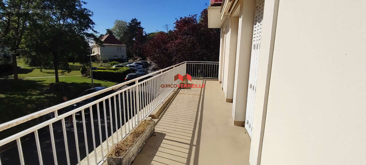 Appartement à LA CELLE-SAINT-CLOUD