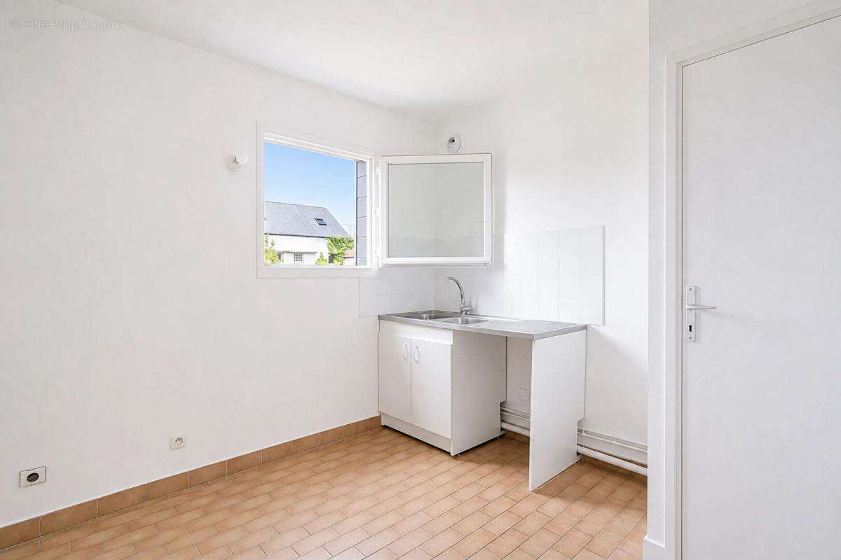 Appartement à LA GARENNE-COLOMBES