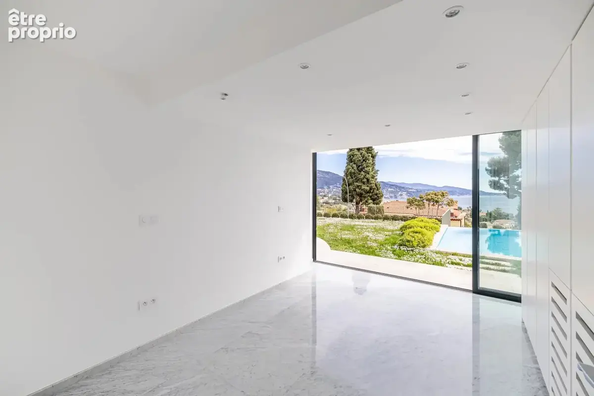 Roquebrune-Cap-Martin - Exceptionnelle villa 350m² 4 chambres, piscine, vue mer panoramique - photo 10