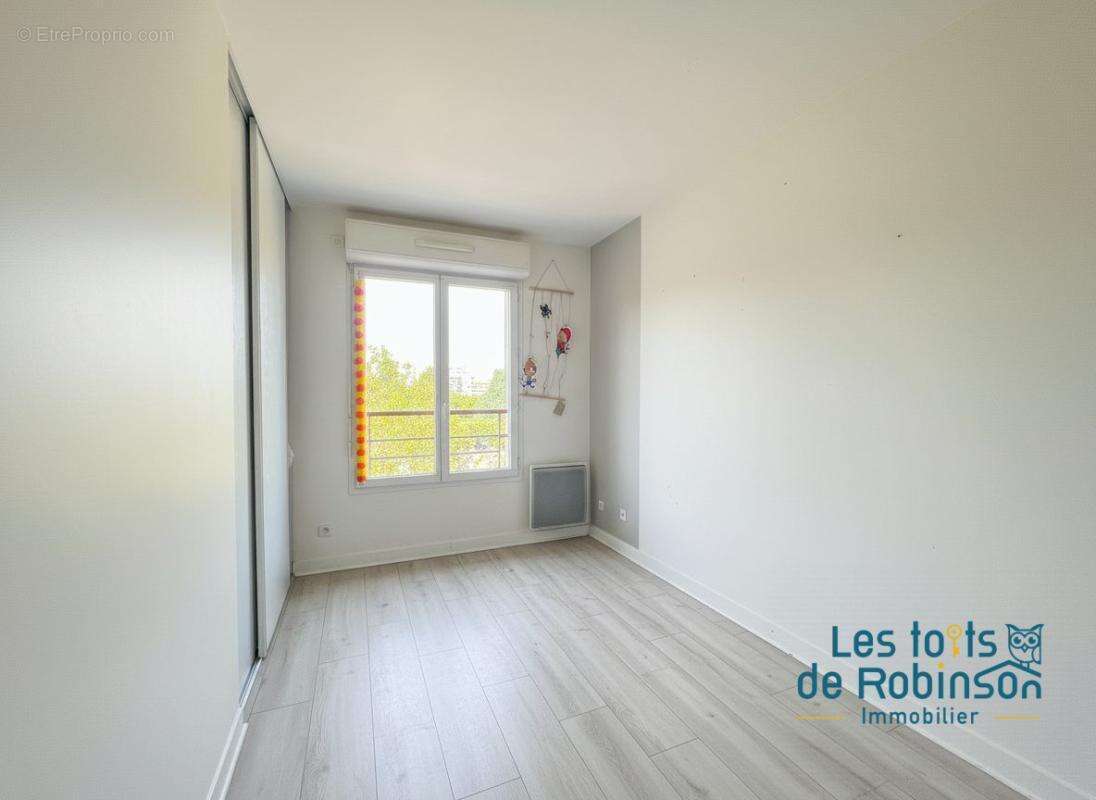 Appartement à LE PLESSIS-ROBINSON
