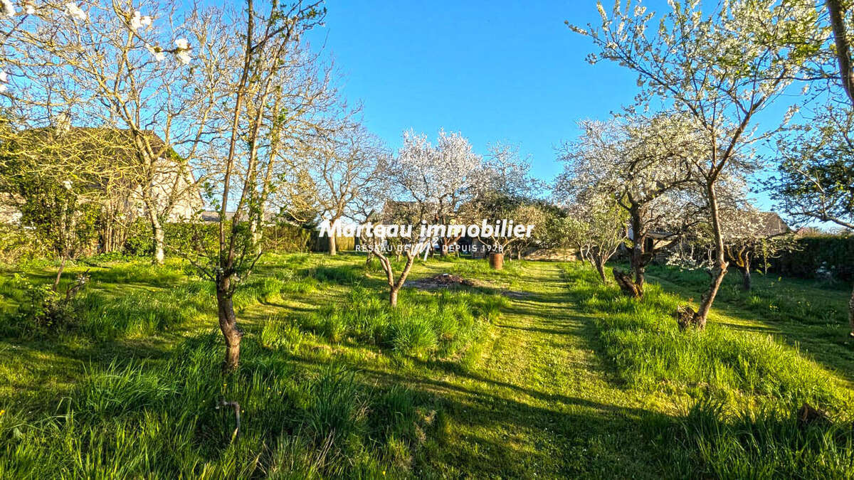 Maison à SAINT-AUBIN-DE-LOCQUENAY