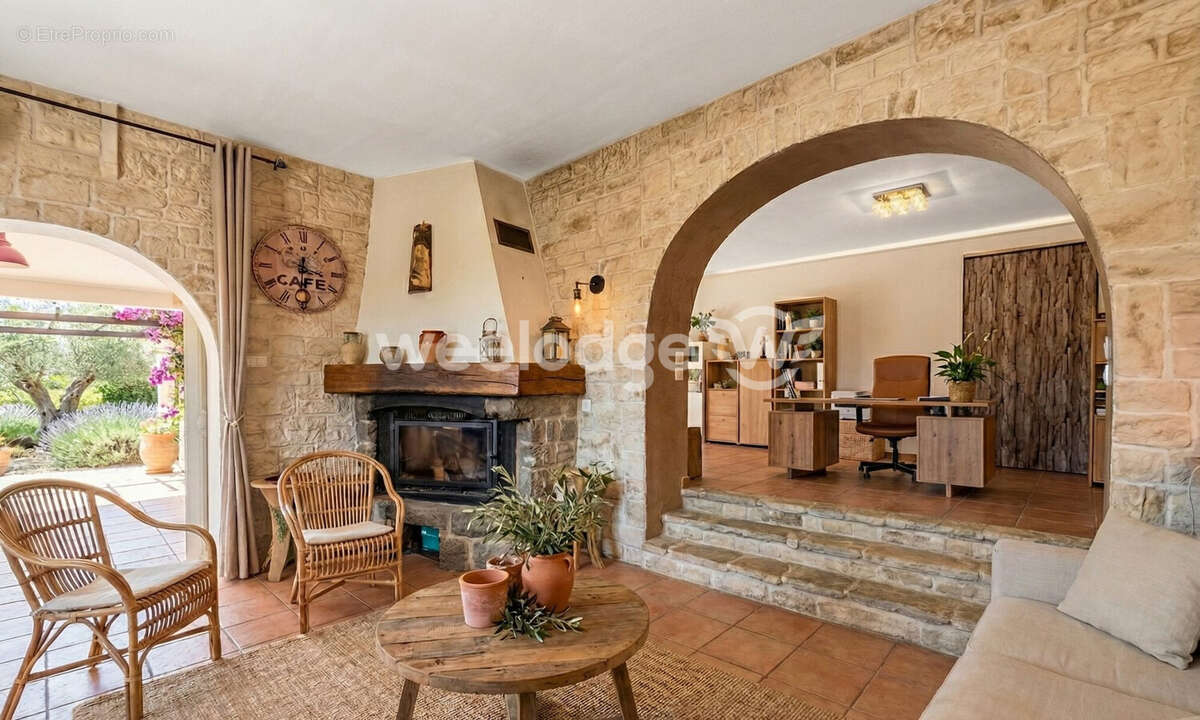 Maison à MANDELIEU-LA-NAPOULE