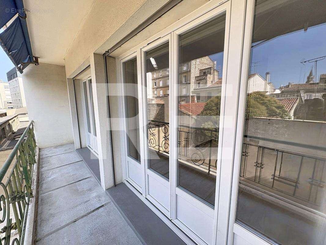Appartement à NIMES