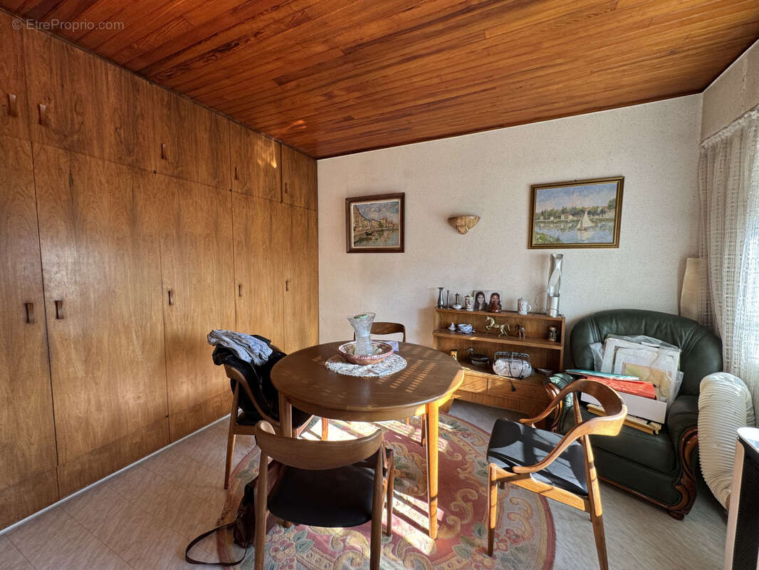 Maison à SAINT-MAUR-DES-FOSSES