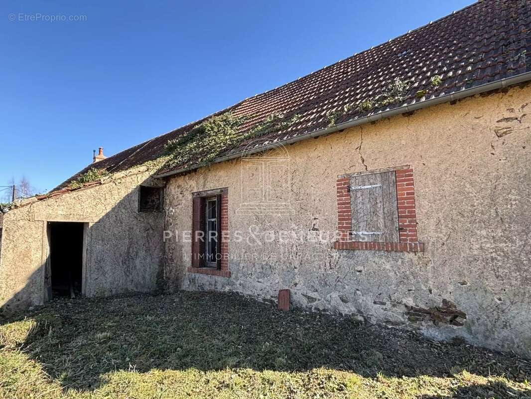 Maison à POULIGNY-NOTRE-DAME