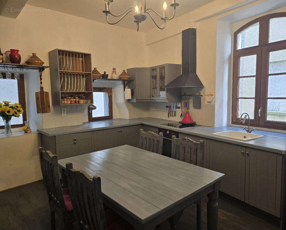 Maison à COUIZA