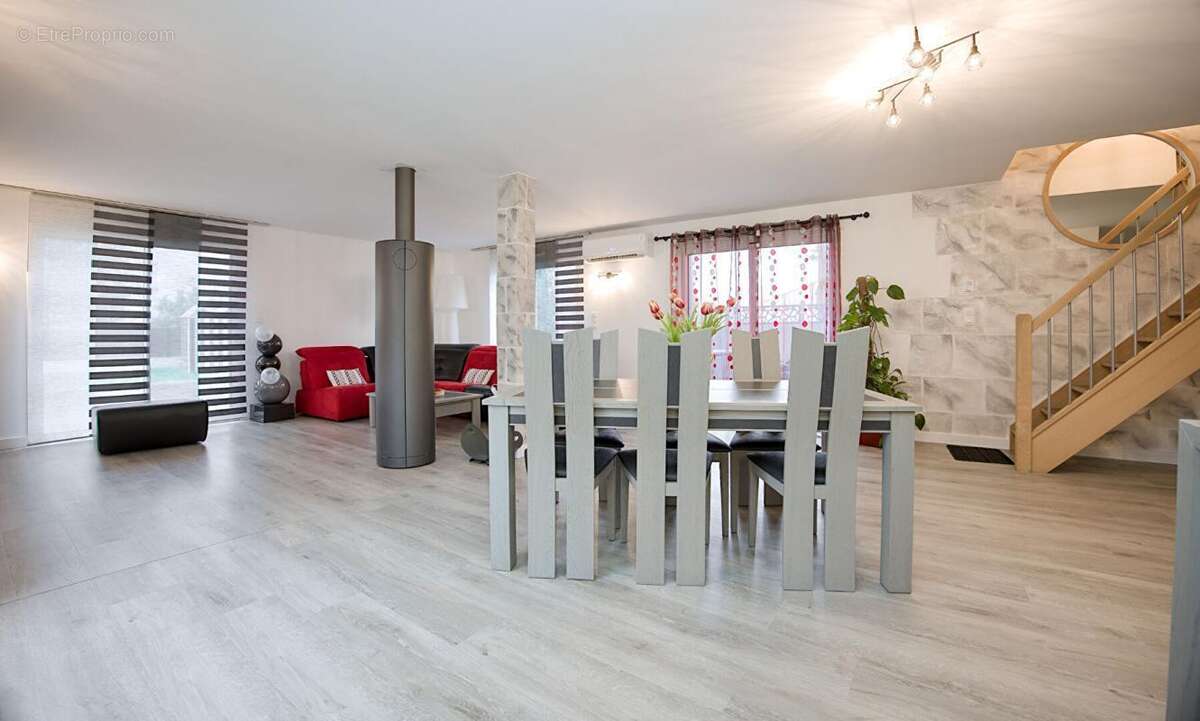 Maison à LA CHAPELLE-ACHARD