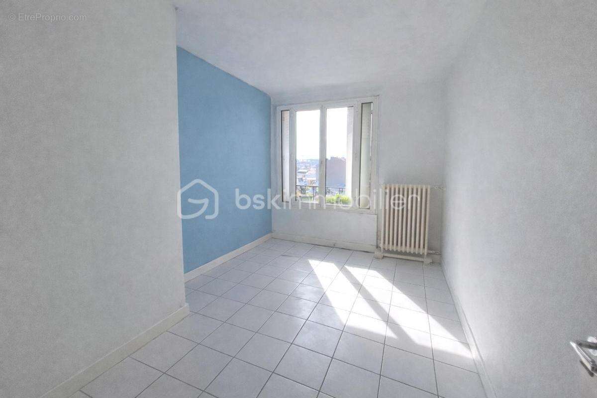 Dernier etage avec balcon et vue spectaculaire sur paris et la defense - photo 12