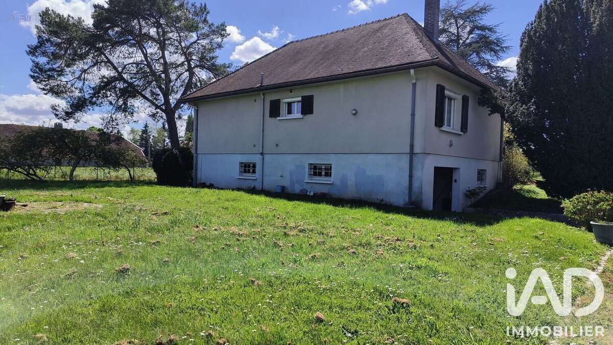 Maison 104 m² à Montceaux-Les-Vaudes  - photo 9