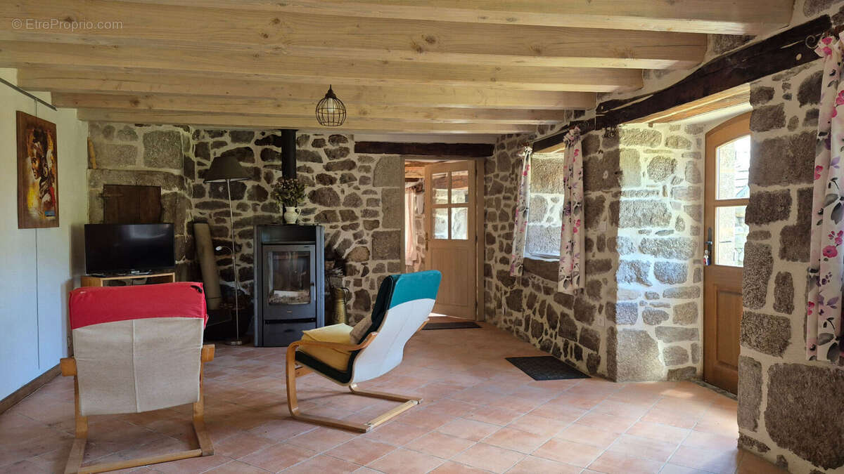 Maison à LE NAYRAC