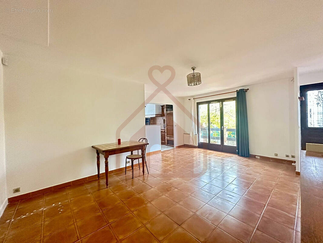 Maison à LE KREMLIN-BICETRE