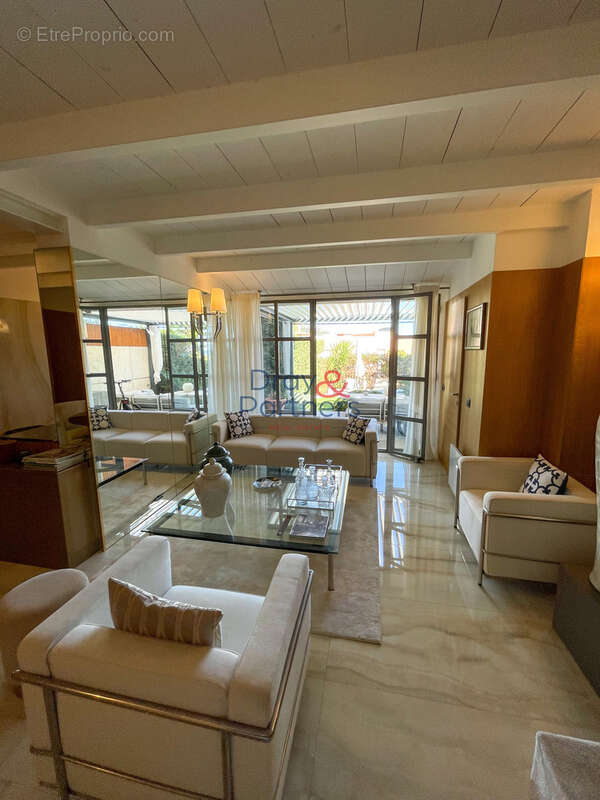 Maison à ROQUEBRUNE-CAP-MARTIN