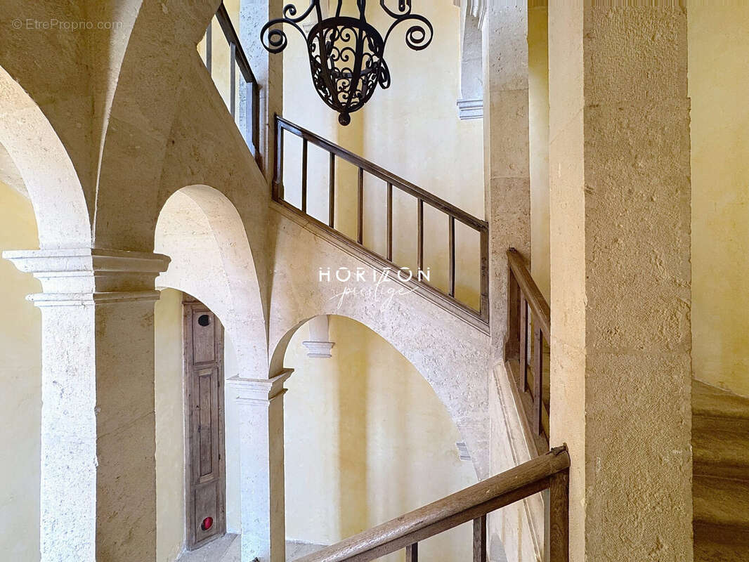 Autre à POUILLY-EN-AUXOIS