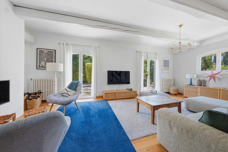 Maison de charme rénovée avec piscine Diffazur, au cœur d’un écrin de verdure sans vis-à-vis - photo 11