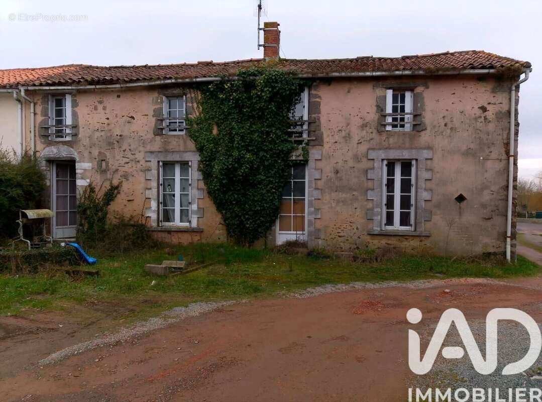 Photo 2 - Maison à MENOMBLET