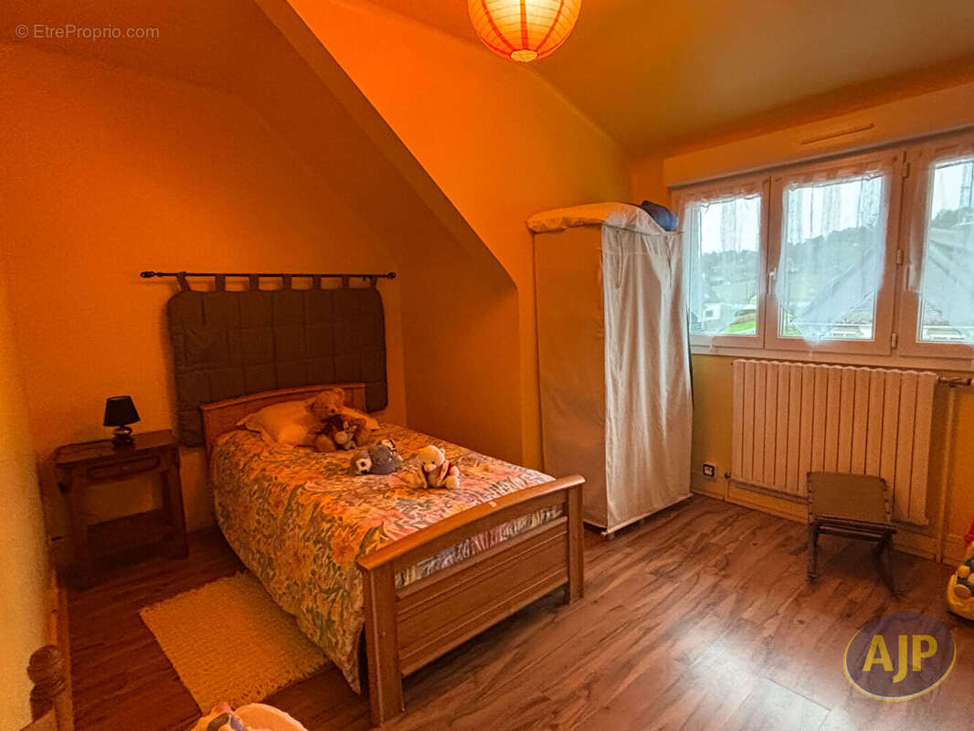 Belle maison familiale 5 chambres au coeur de Saint-Jean-Brévelay ! - photo 10