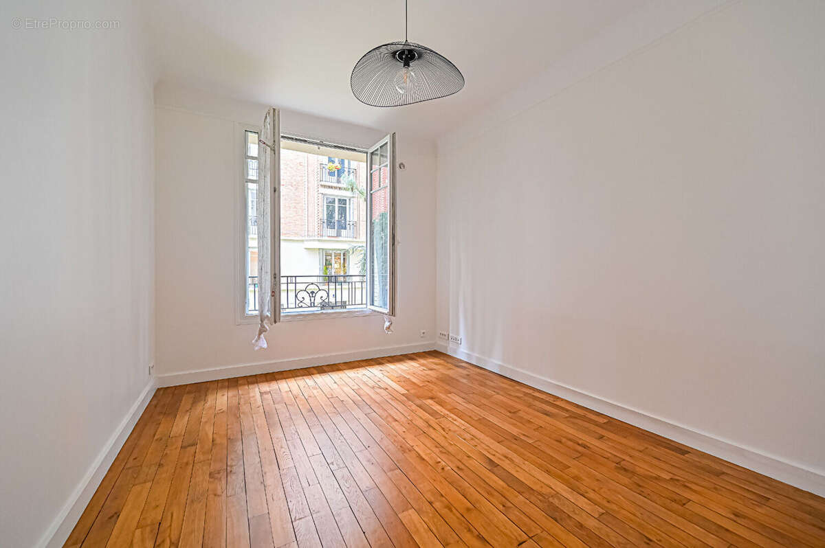 Appartement à PARIS-20E