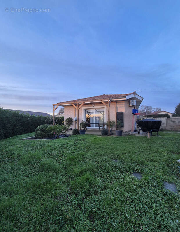 Maison à SAINT-CYR-SUR-MENTHON