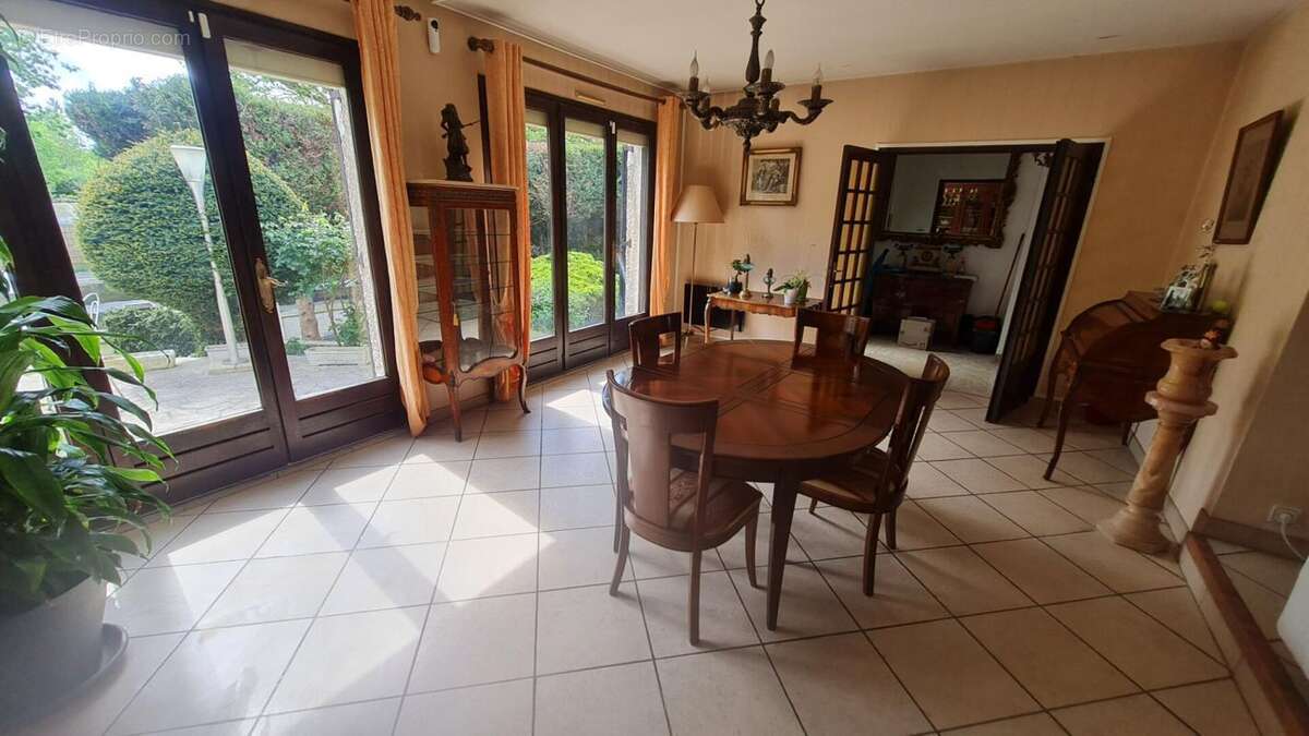 Maison à SAINT-OUEN-L'AUMONE