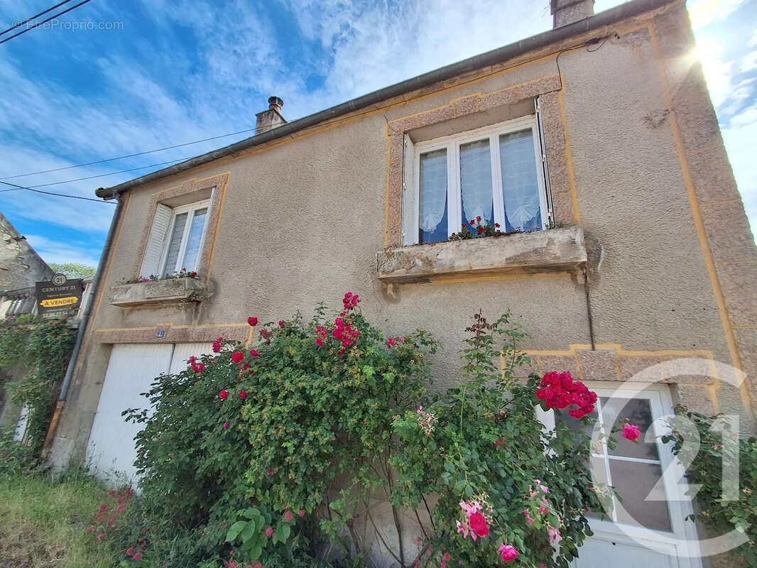Maison à FLEZ-CUZY