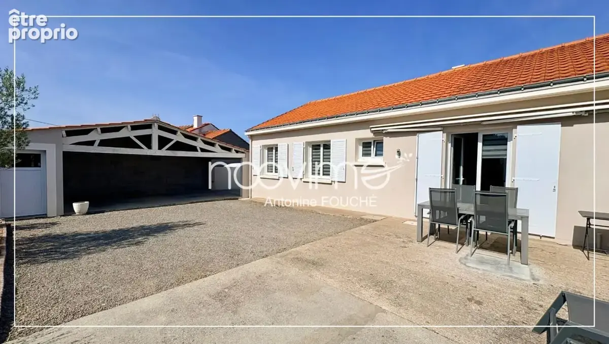 Maison de plain-pied   4 chambres   Terrain de 828 m2 - photo 10