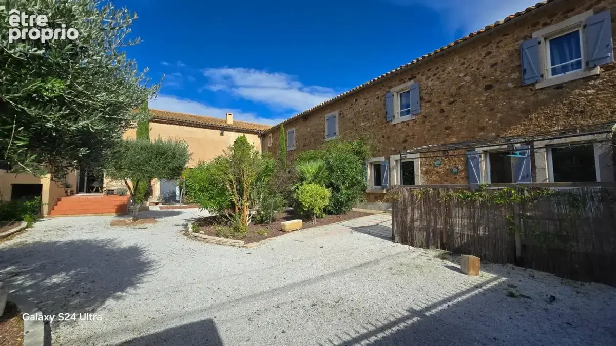 Maison à MONTSERET