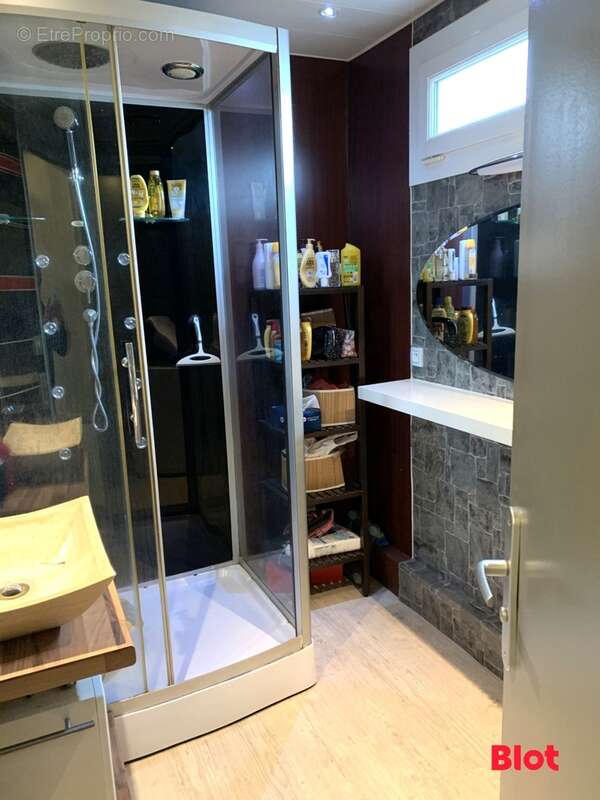 Appartement à LE RHEU