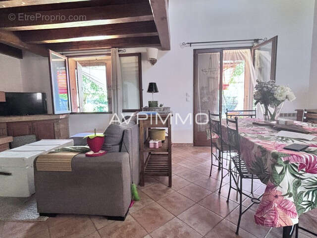 Maison de plain-pied avec garage et terrain piscinable de 500 m2   Saint-Cyr-sur-Mer - photo 3