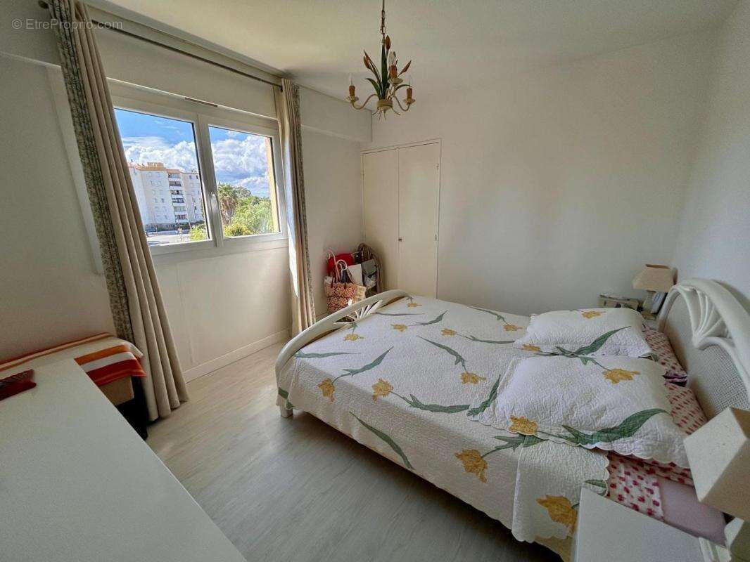 À vendre – appartement 4 pièces 77m2 rénové à fréjus - photo 7