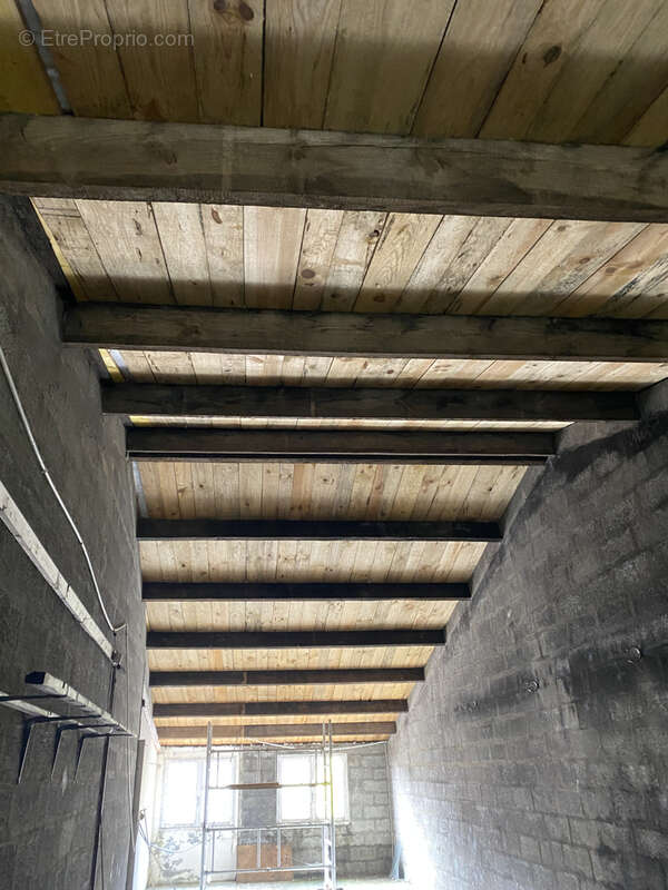 Parking à GROSBREUIL