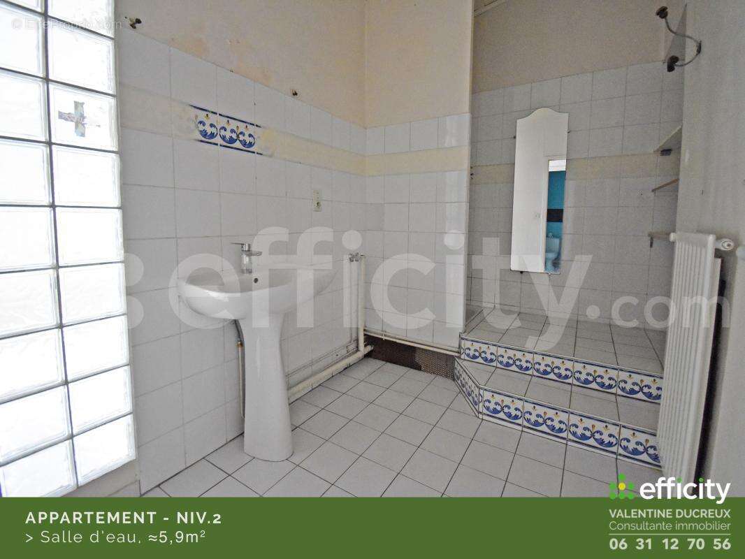Appartement à CHAZELLES-SUR-LYON