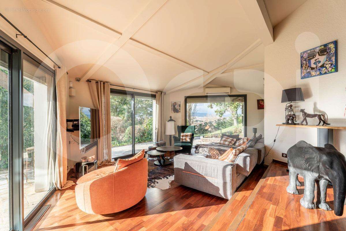 Maison à VILLEFRANCHE-SUR-SAONE