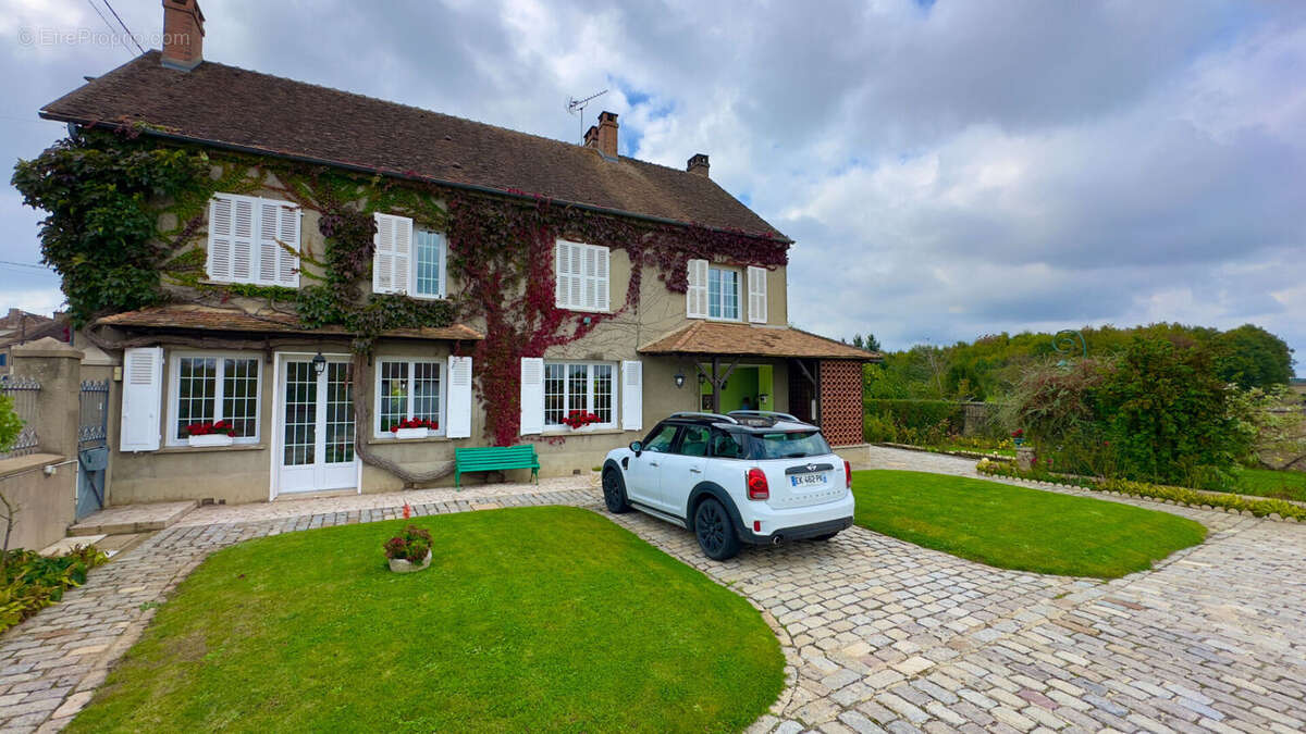 Maison à BRANSLES